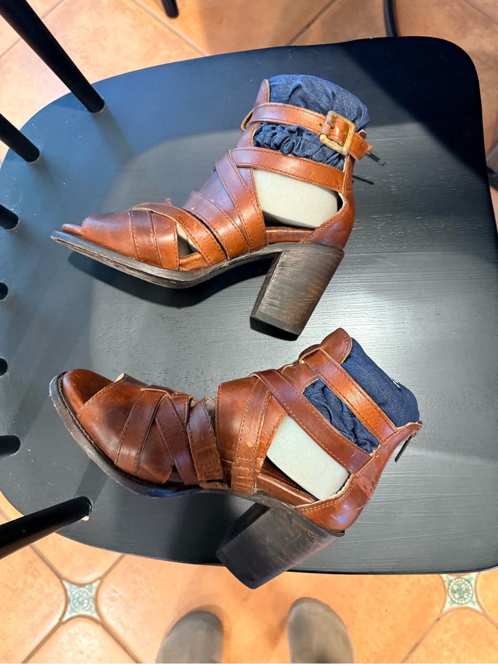 Freebird by Steven Brown Strappy Leather Block Heel Sandals Claw size 7 - Picture 5 of 8